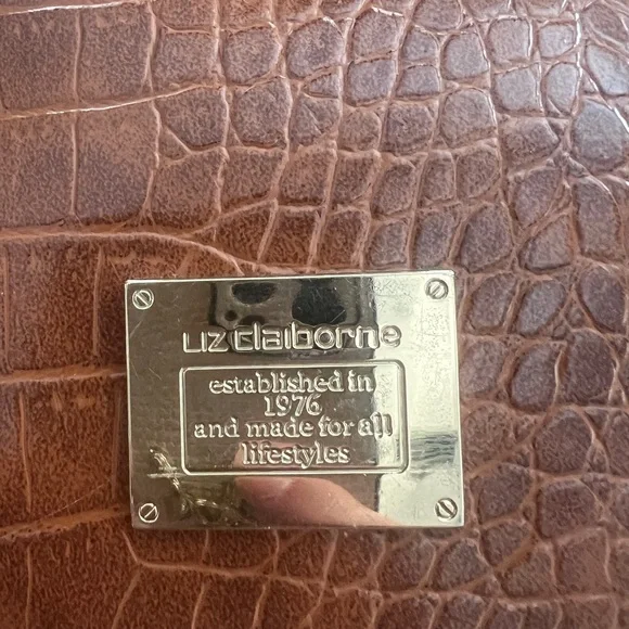 Vintage Liz Claiborne Quilted Weekender bag with faux croc handles and gold logo - Picture 2 of 12